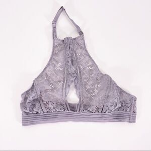 Victoria’s Secret Very Sexy Light Purple Lace Open Front Bralette Bra
